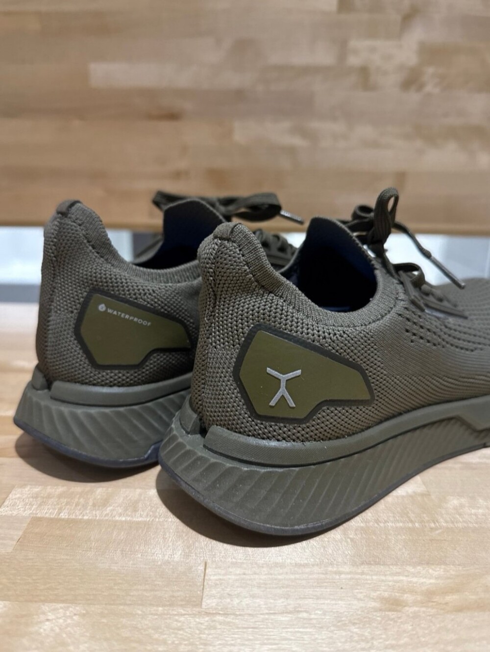 Flux Adapt Runner running Training Shoes Women's Size 7 NWOB Olive Green Army 41 - Picture 2 of 6